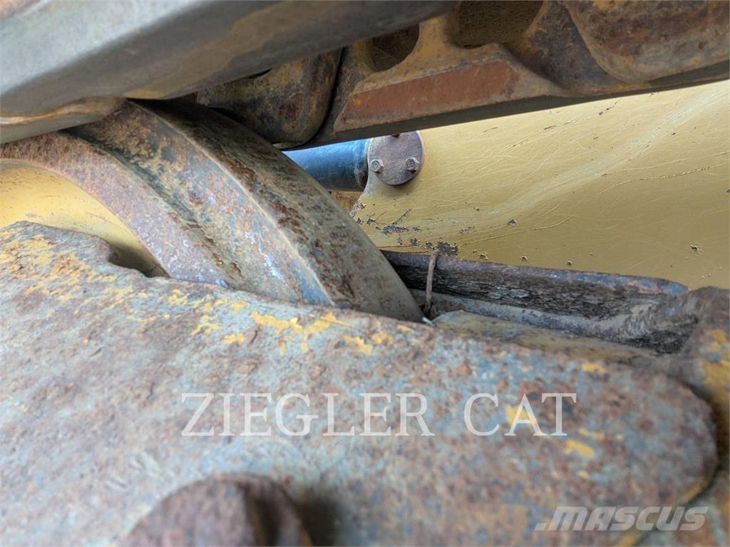 CAT D6K2 Pásové dozery