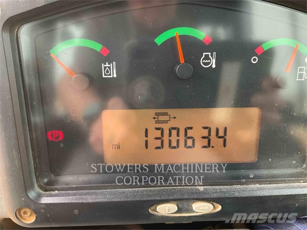 CAT D6K2LGP Pásové nakladače