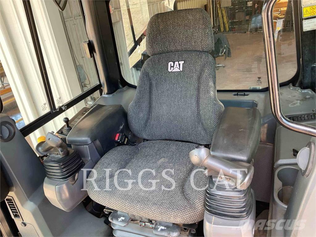 CAT D6K2LGP Pásové dozery