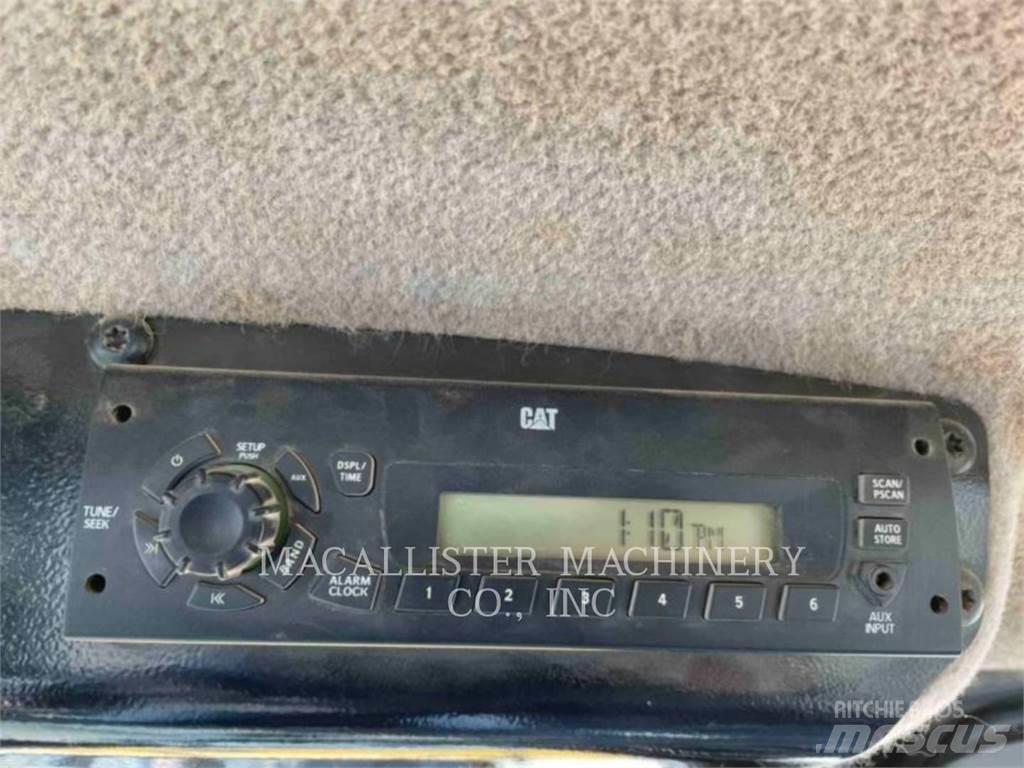 CAT D6K2LGP Pásové dozery