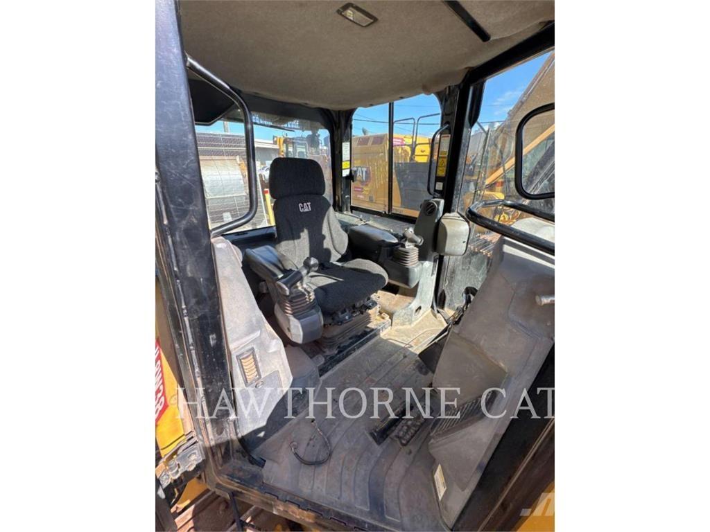 CAT D6K2XL GCS Pásové dozery