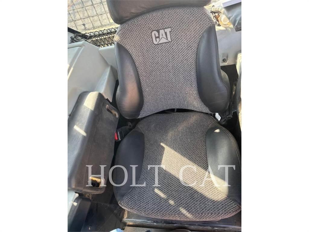 CAT D6N Pásové dozery