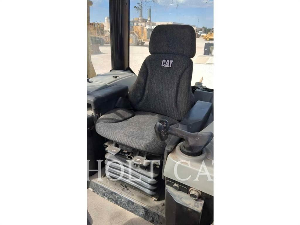 CAT D6N LAND Pásové dozery
