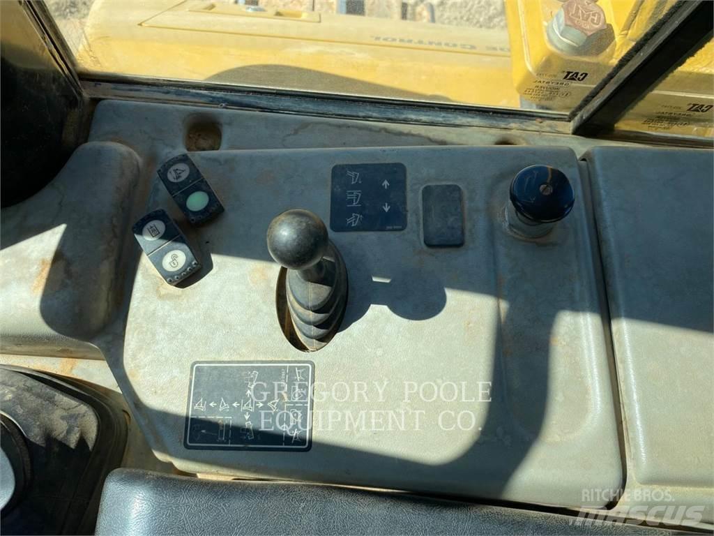 CAT D6NLGP Pásové dozery