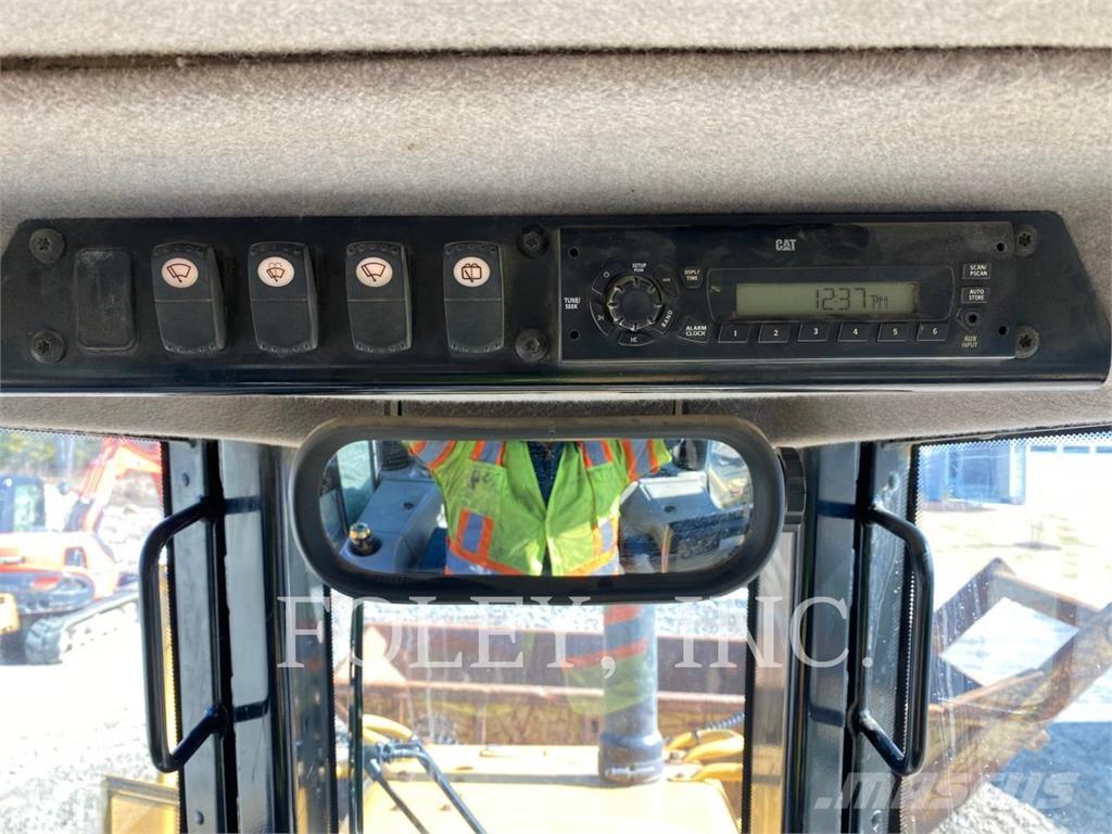 CAT D6NLGP Pásové dozery