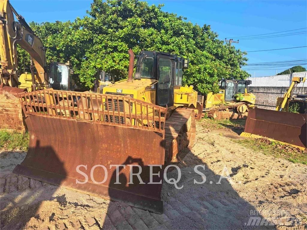 CAT D6NXL Pásové dozery