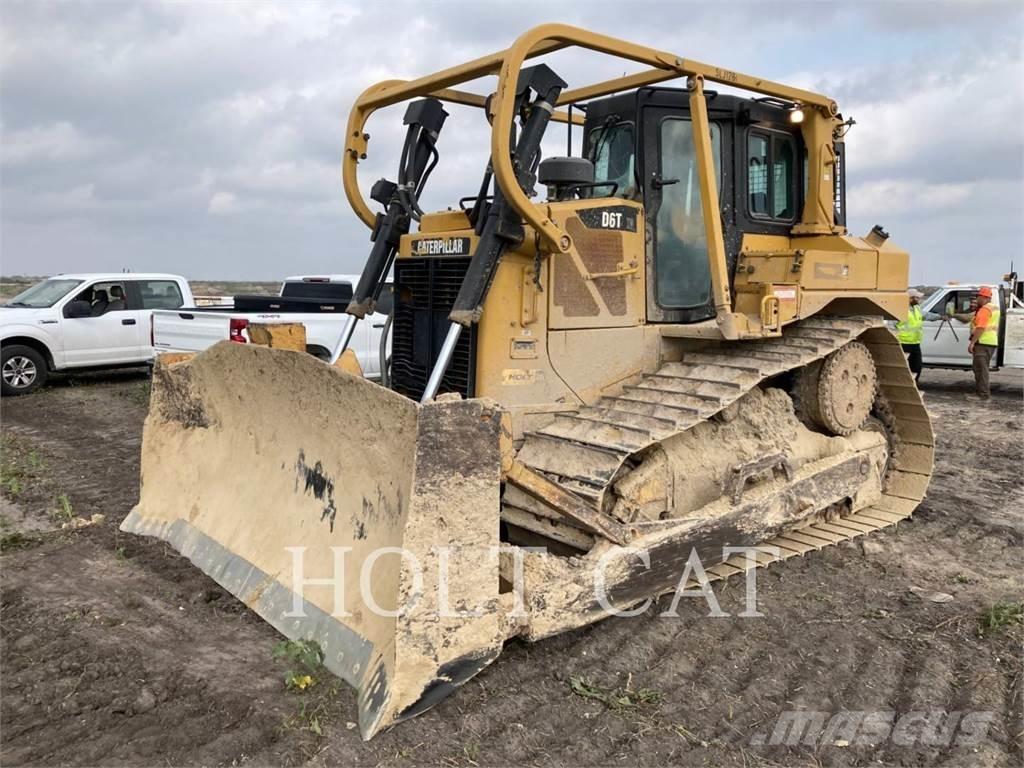CAT D6T Pásové dozery