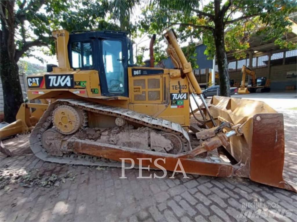 CAT D6T Pásové dozery