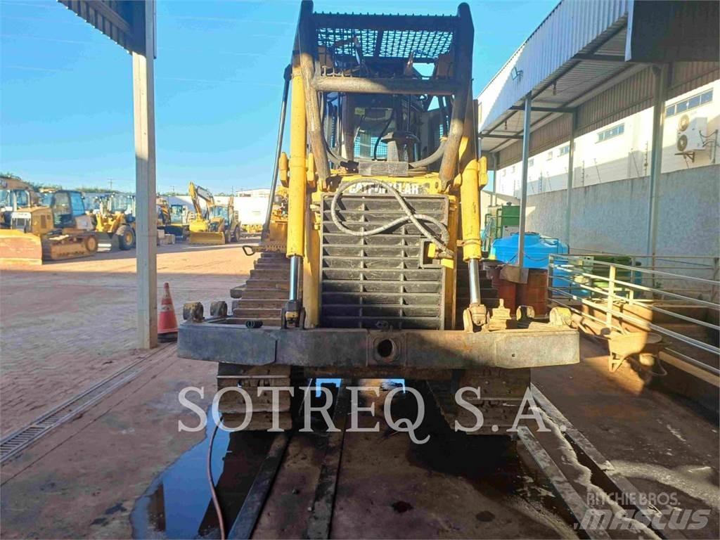 CAT D6T Pásové dozery