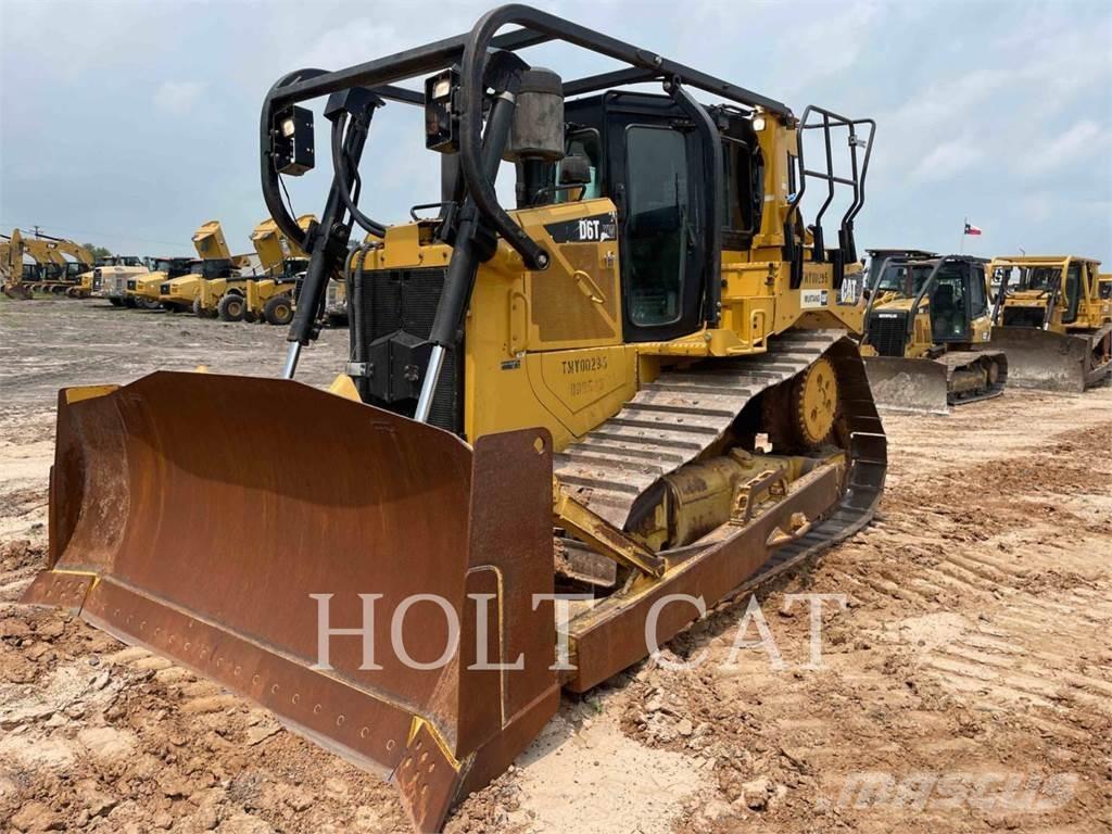 CAT D6T Pásové dozery