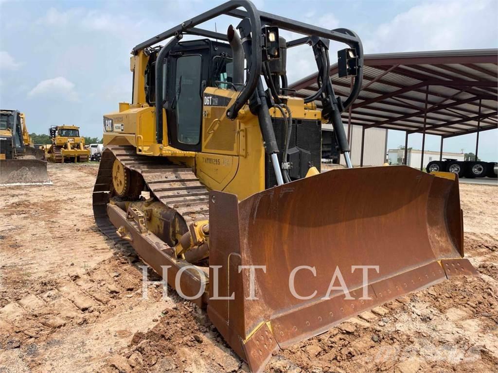 CAT D6T Pásové dozery