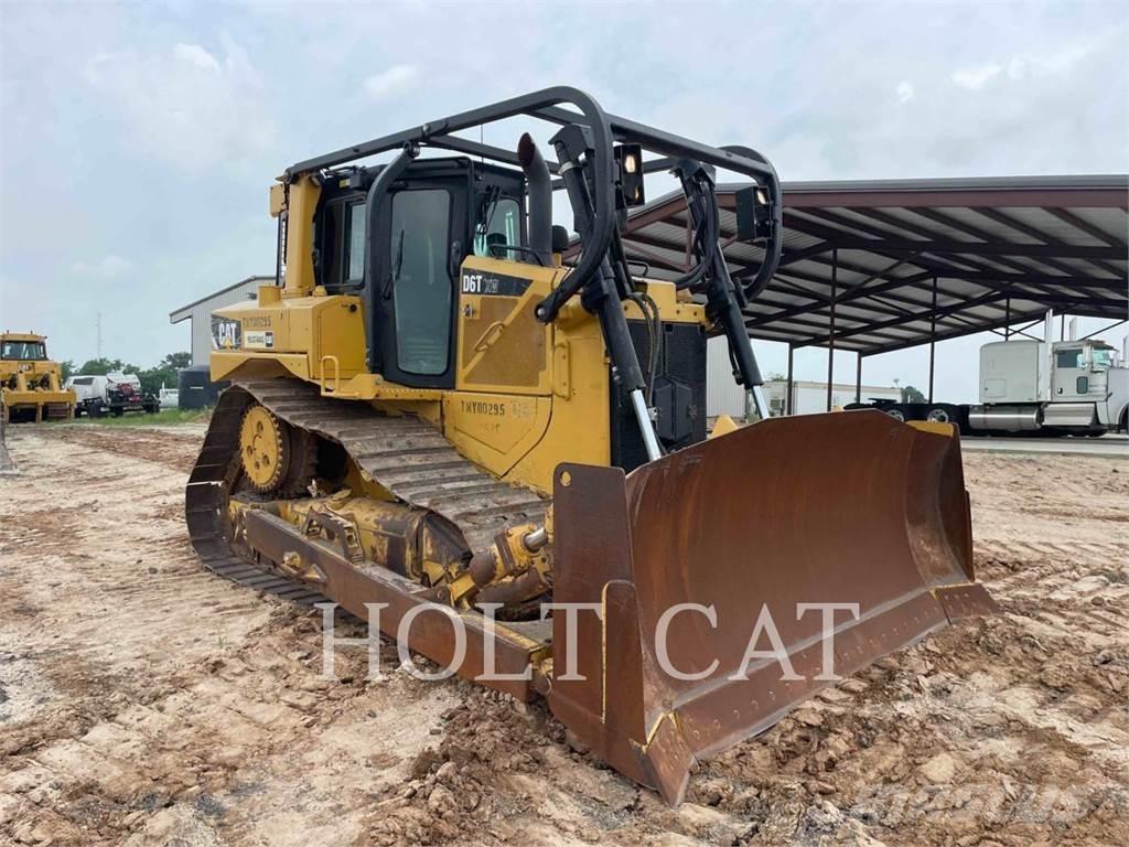 CAT D6T Pásové dozery