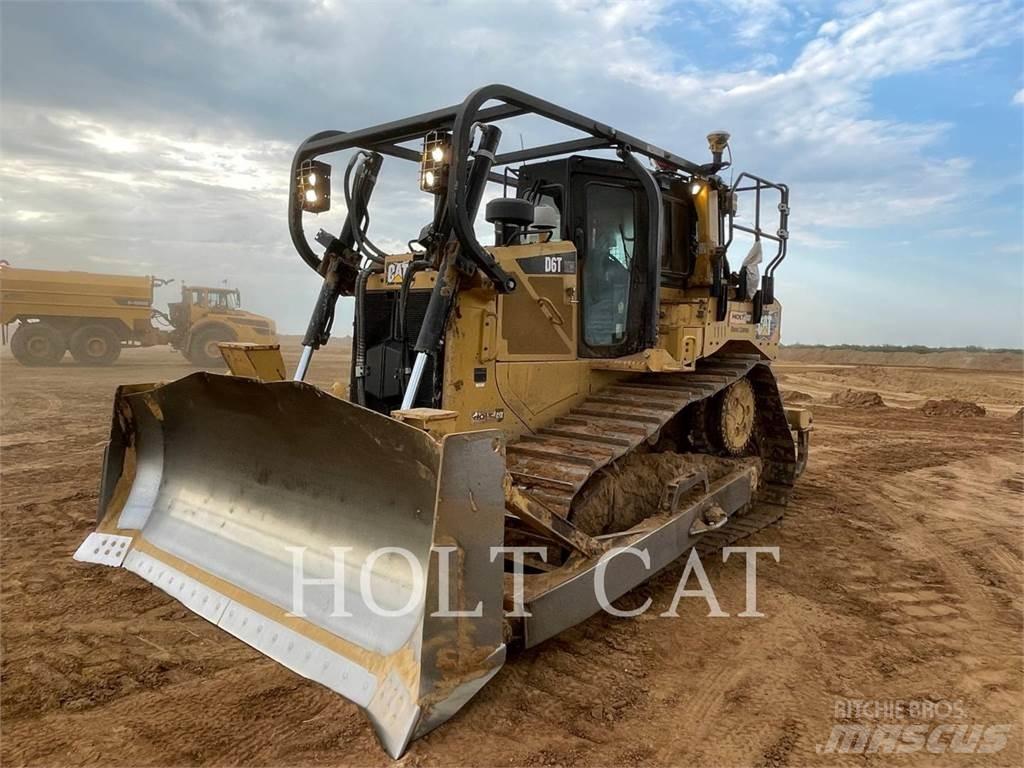 CAT D6T Pásové dozery