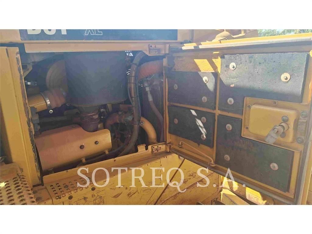 CAT D6T Pásové dozery