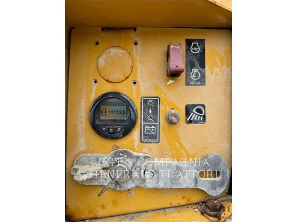 CAT D6T Pásové dozery