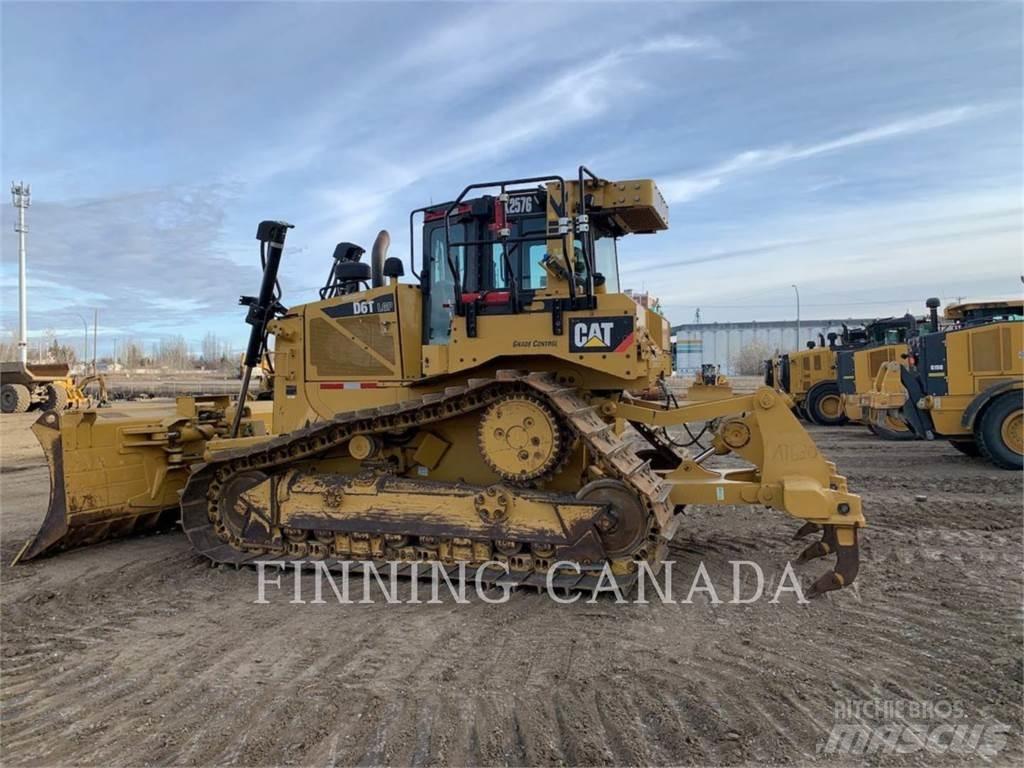 CAT D6T Pásové dozery