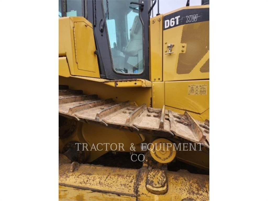 CAT D6T Pásové dozery