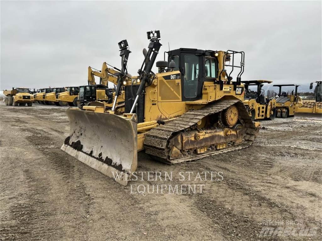 CAT D6T Pásové dozery