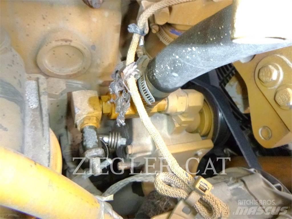 CAT D6T Pásové dozery