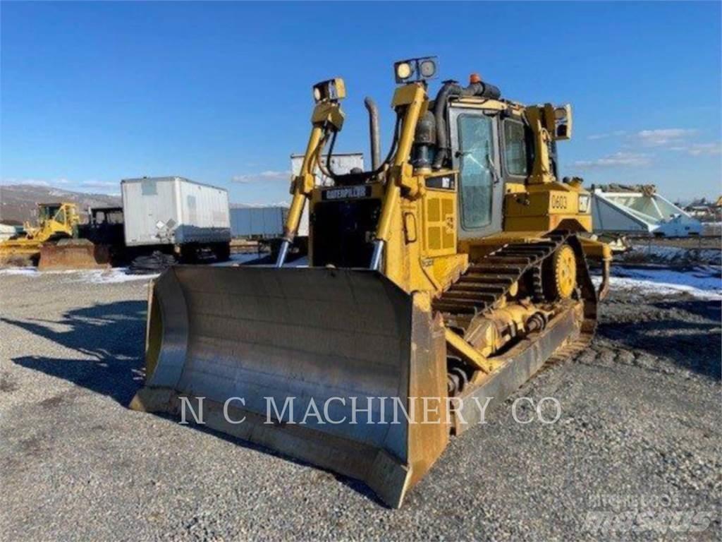 CAT D6T Pásové dozery