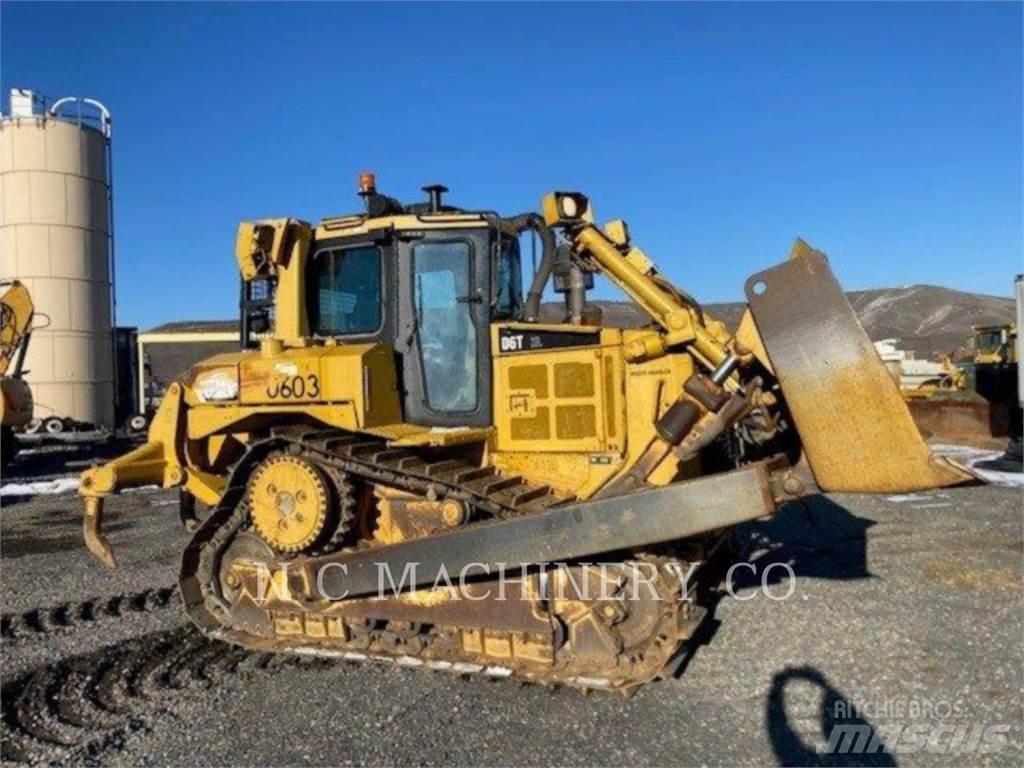 CAT D6T Pásové dozery