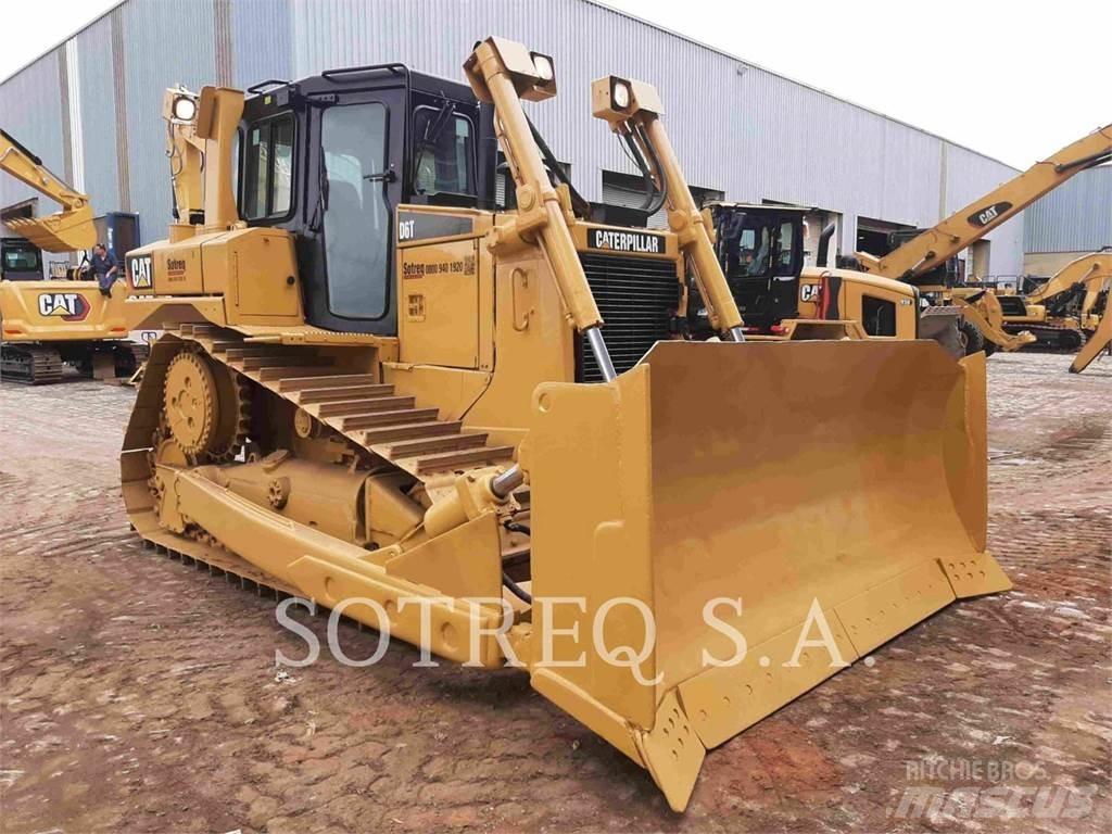 CAT D6T Pásové dozery