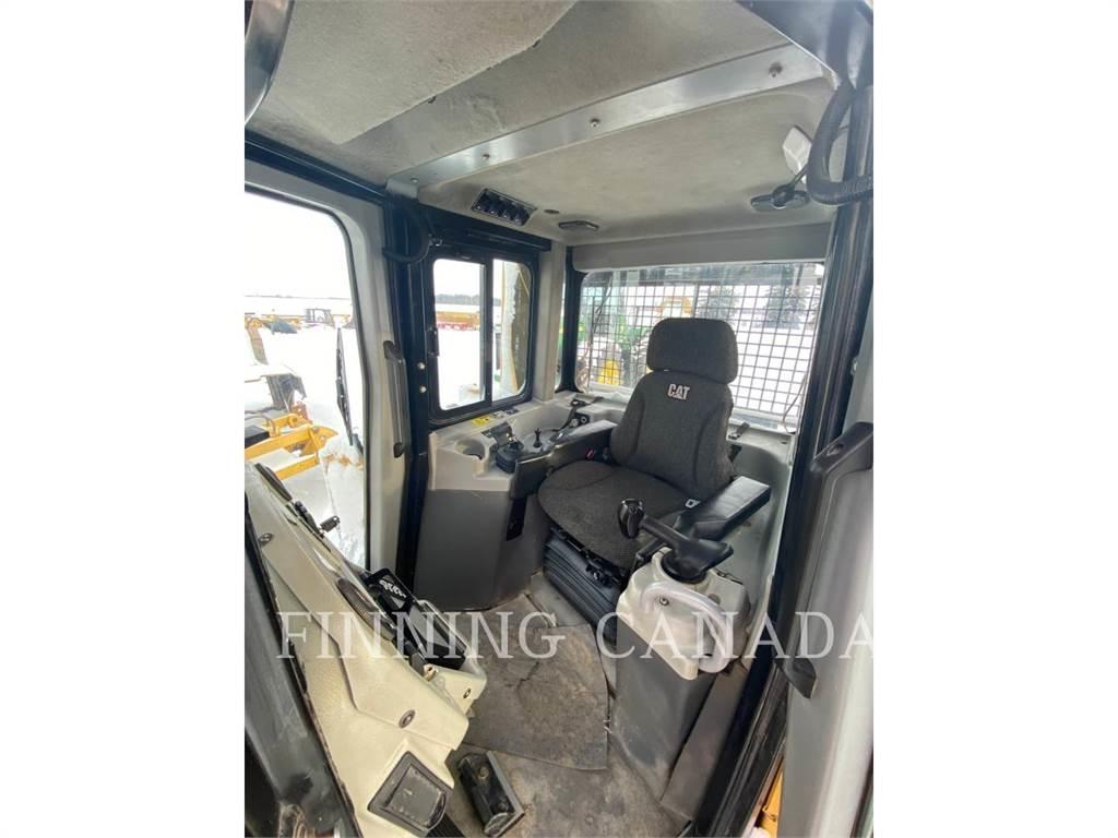 CAT D6T Pásové dozery