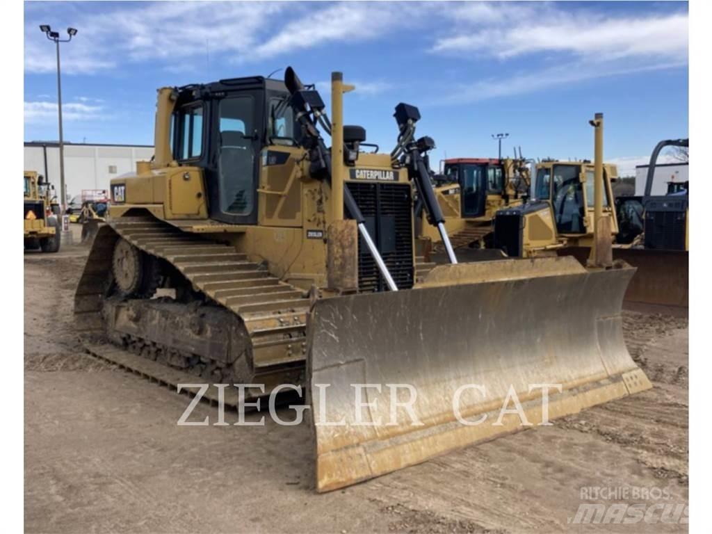 CAT D6T Pásové dozery