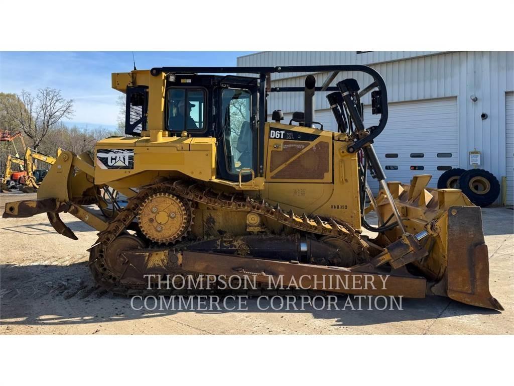 CAT D6T Pásové dozery