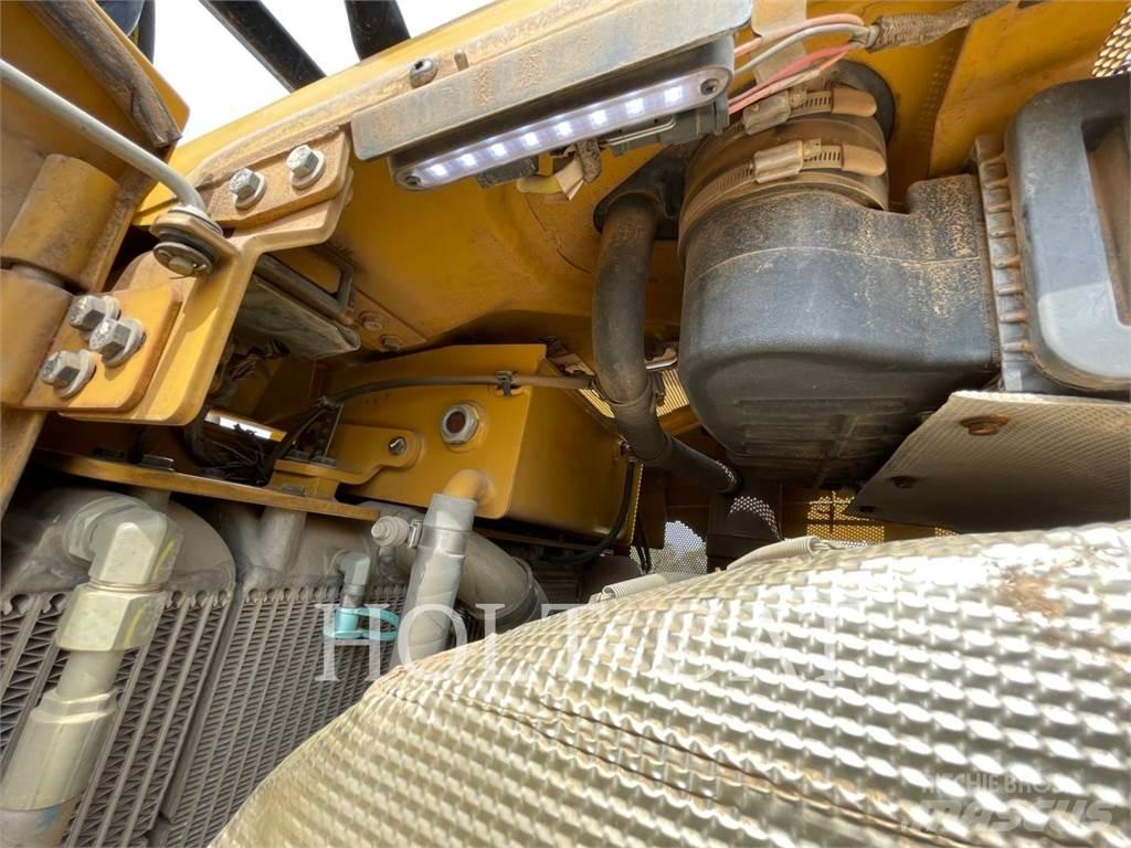 CAT D6T Pásové dozery
