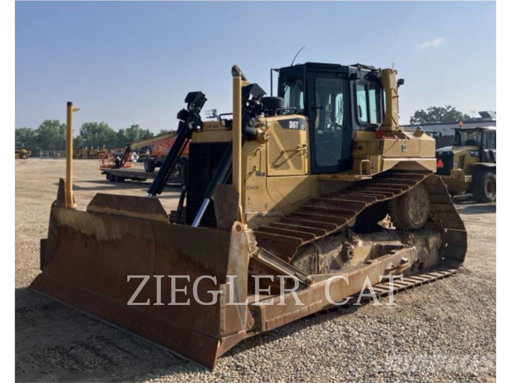 CAT D6T Pásové dozery