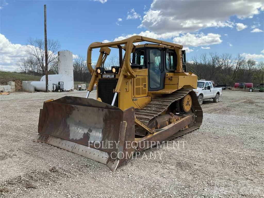 CAT D6T Pásové dozery