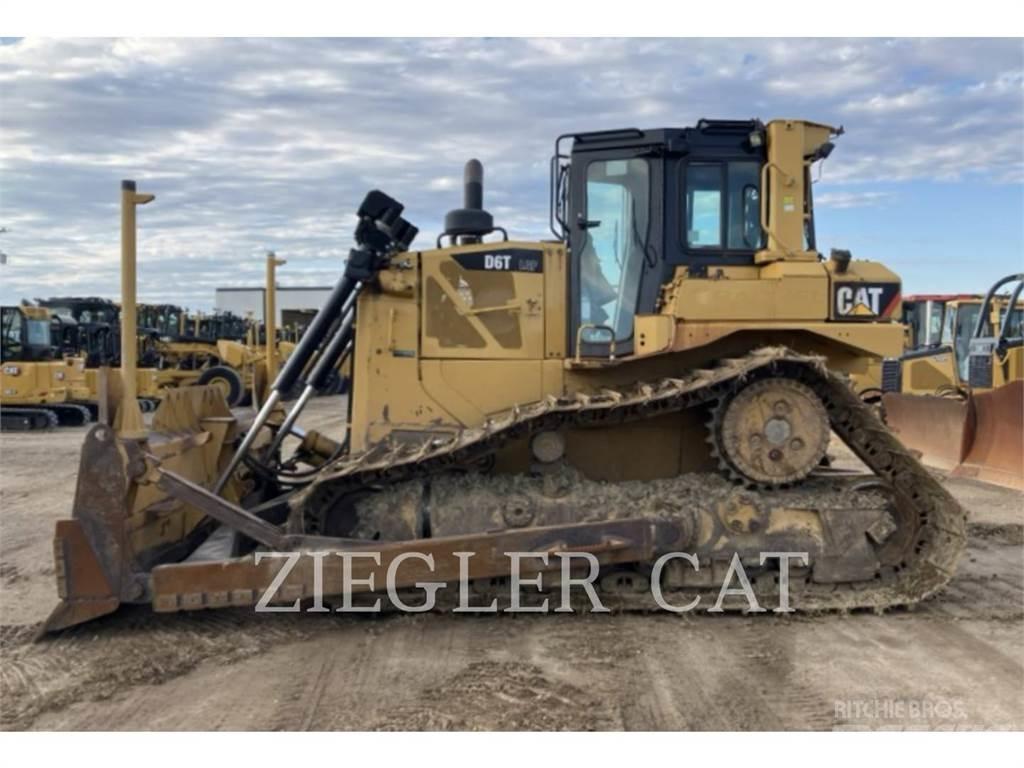 CAT D6T Pásové dozery