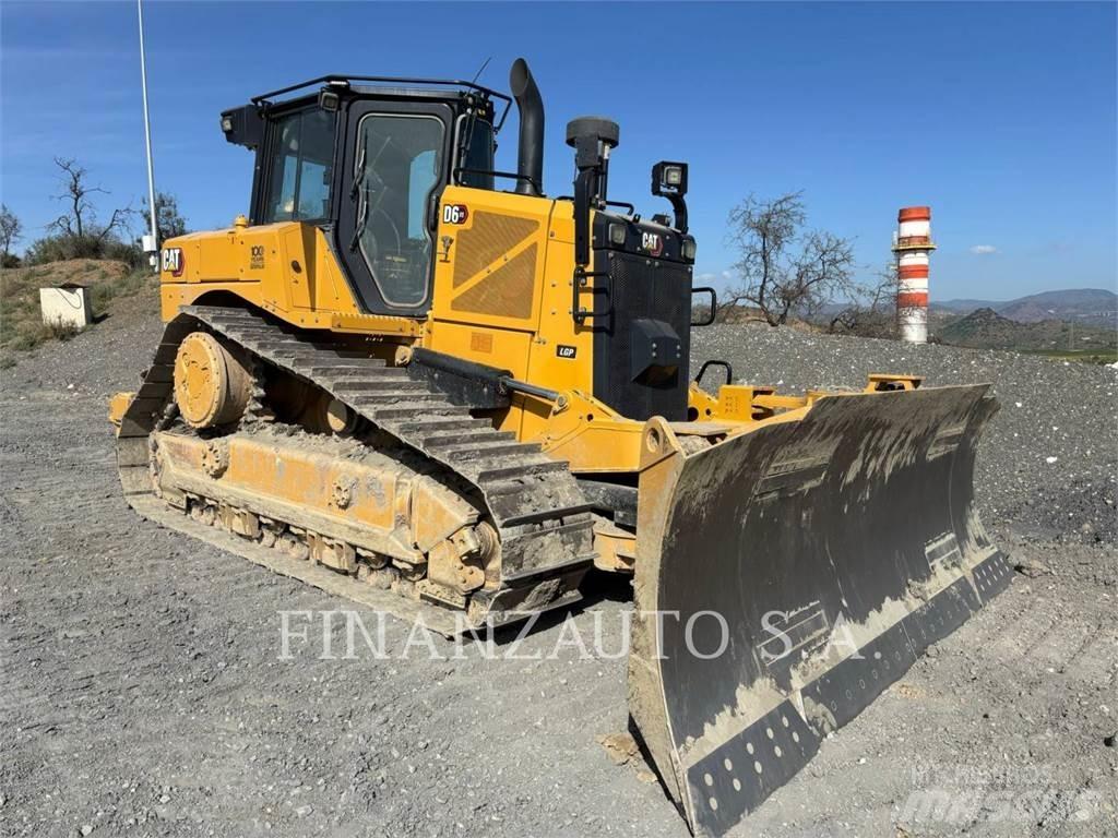 CAT D6T Pásové dozery