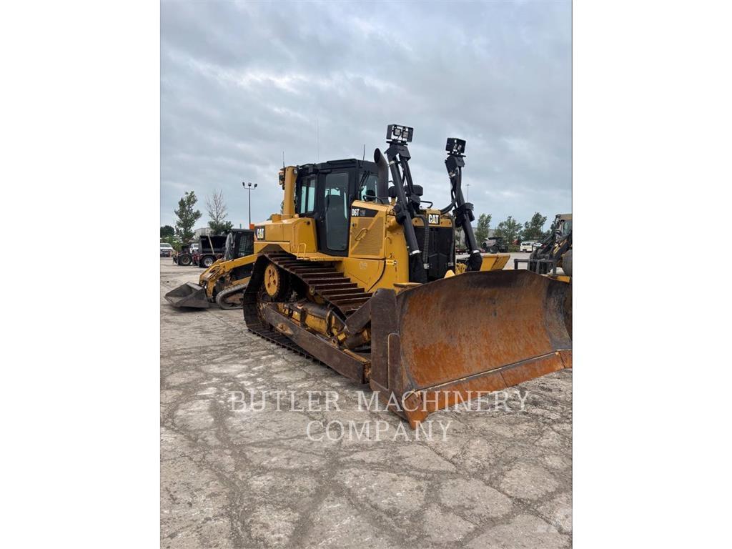 CAT D6T Pásové dozery