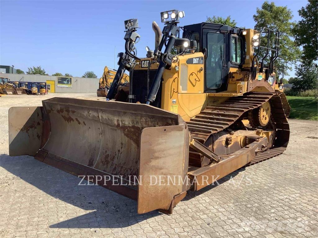 CAT D6T Pásové dozery