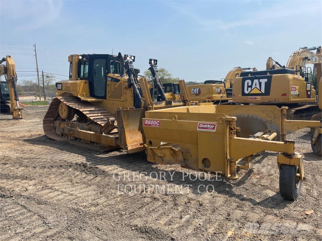 CAT D6T Pásové dozery