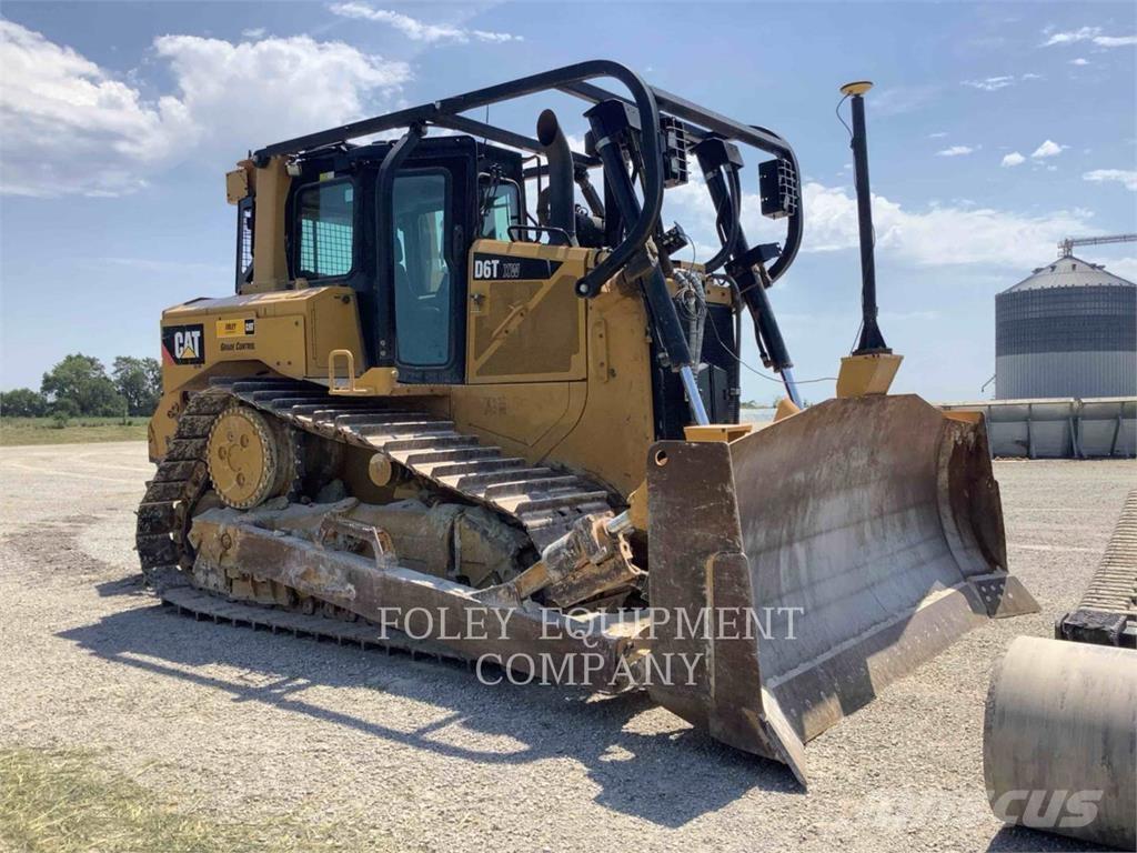 CAT D6T Pásové dozery
