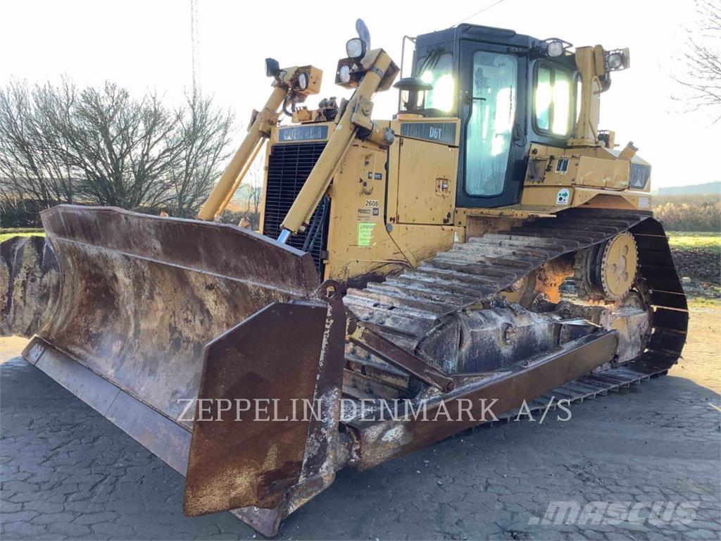 CAT D6T Pásové dozery