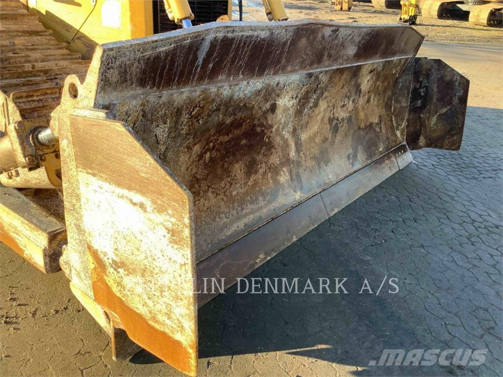 CAT D6T Pásové dozery