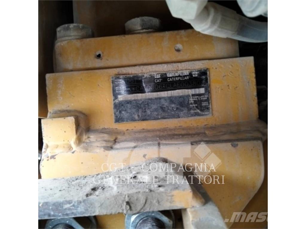 CAT D6T Pásové dozery