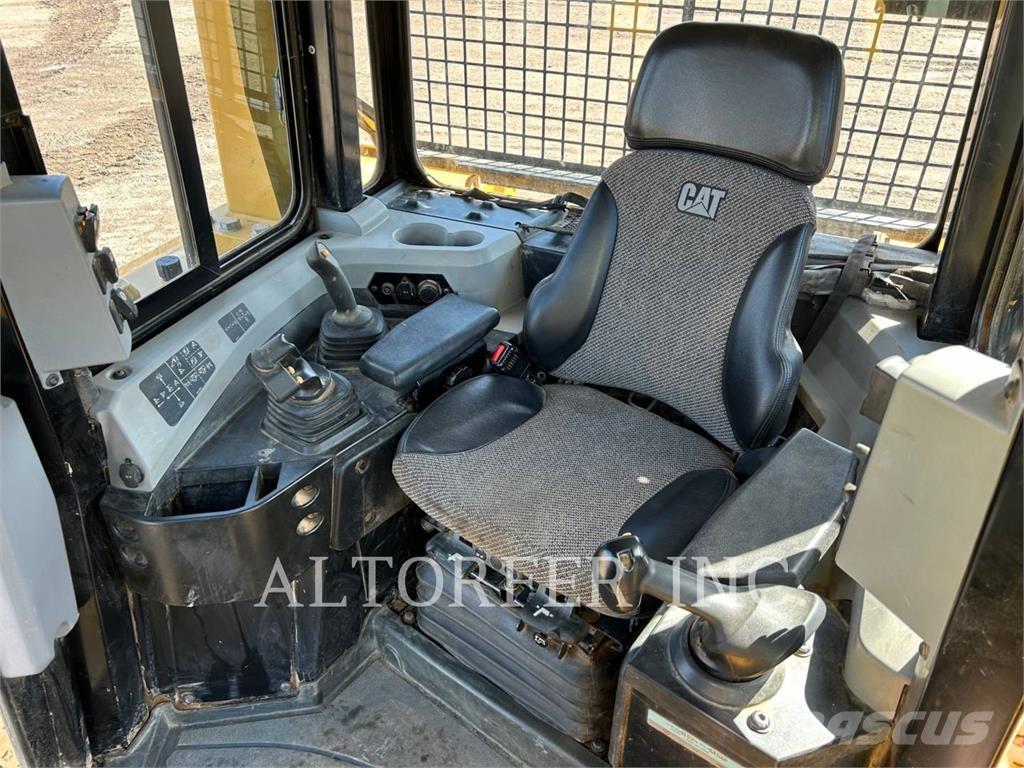 CAT D6T LGPPAT Pásové dozery
