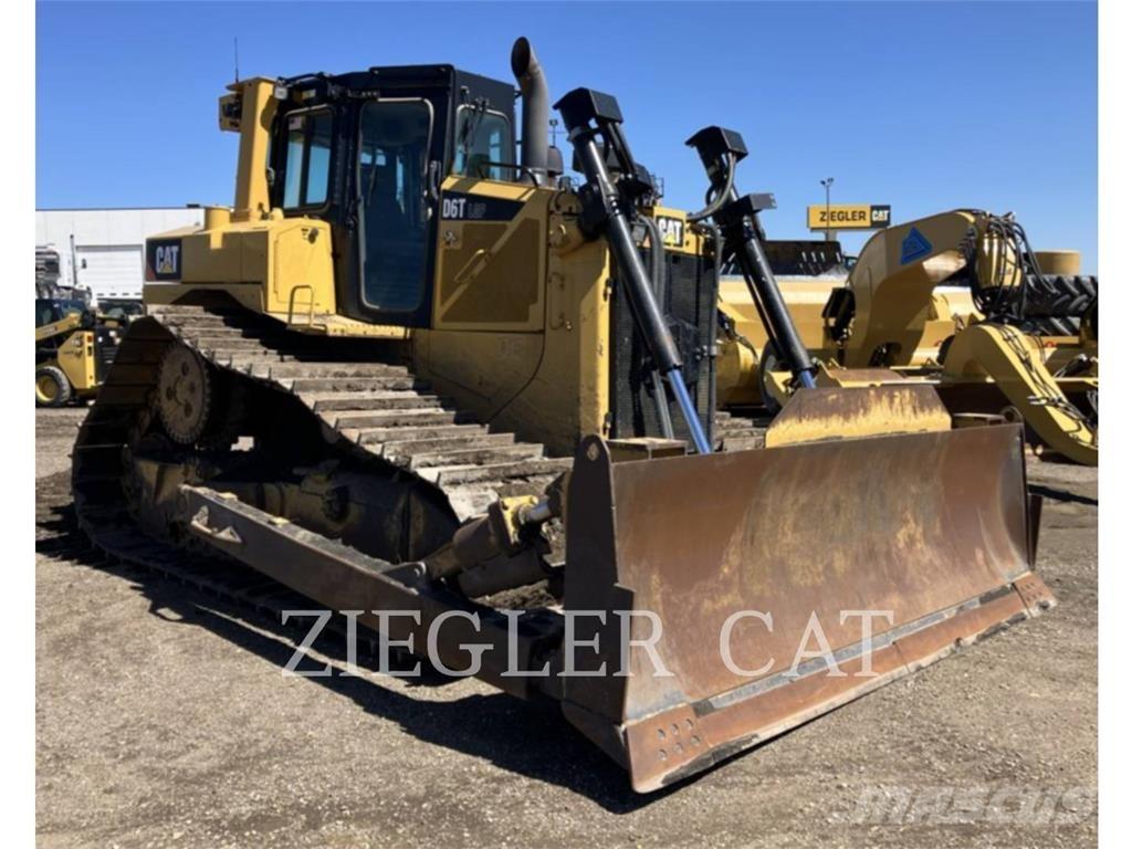 CAT D6T4FLGPA Pásové dozery