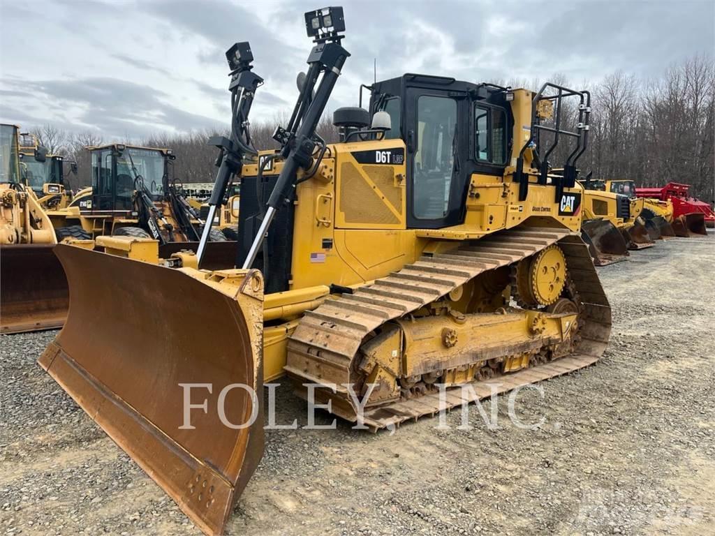 CAT D6TVP Pásové dozery