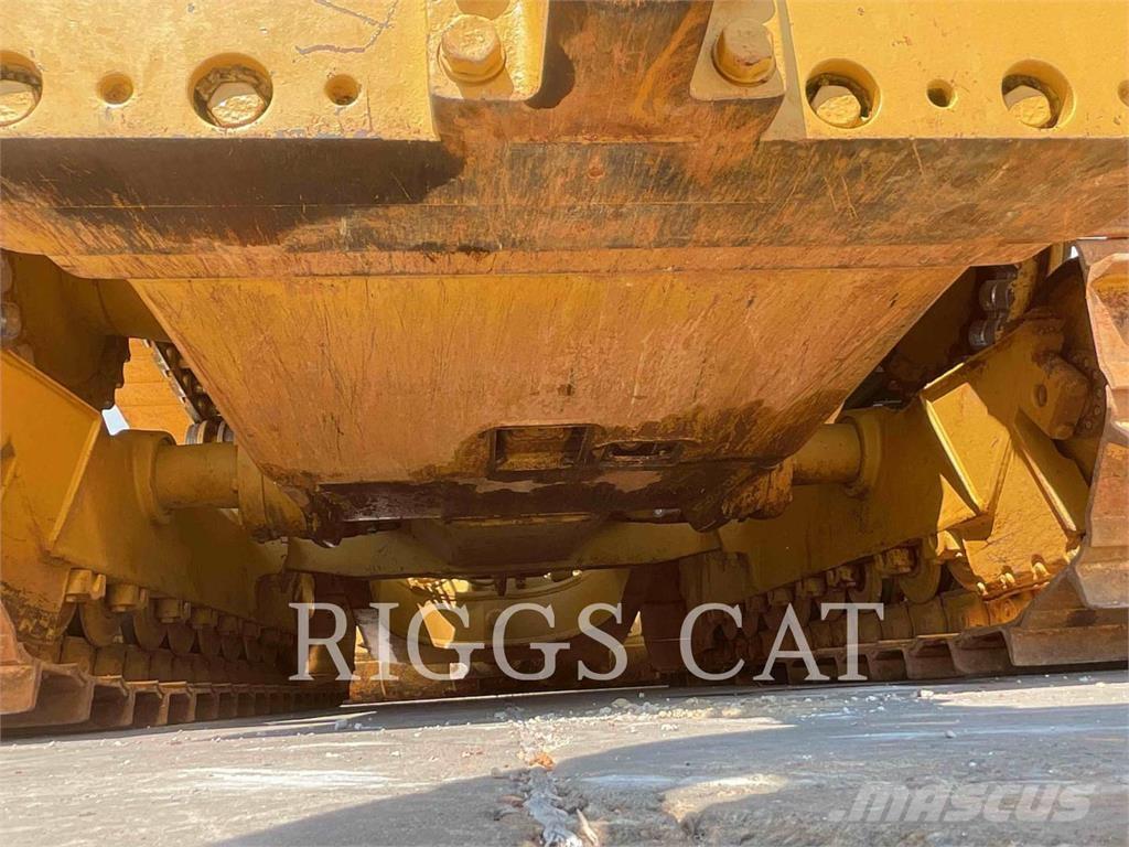 CAT D6TVP Pásové dozery