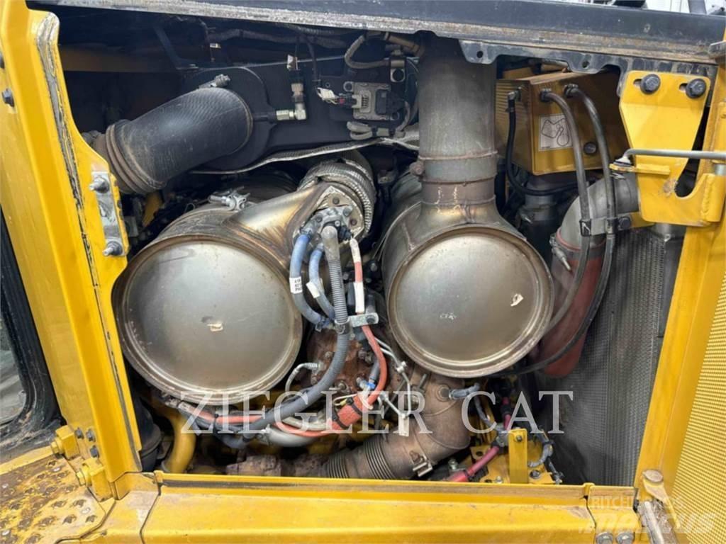 CAT D6XE Pásové dozery