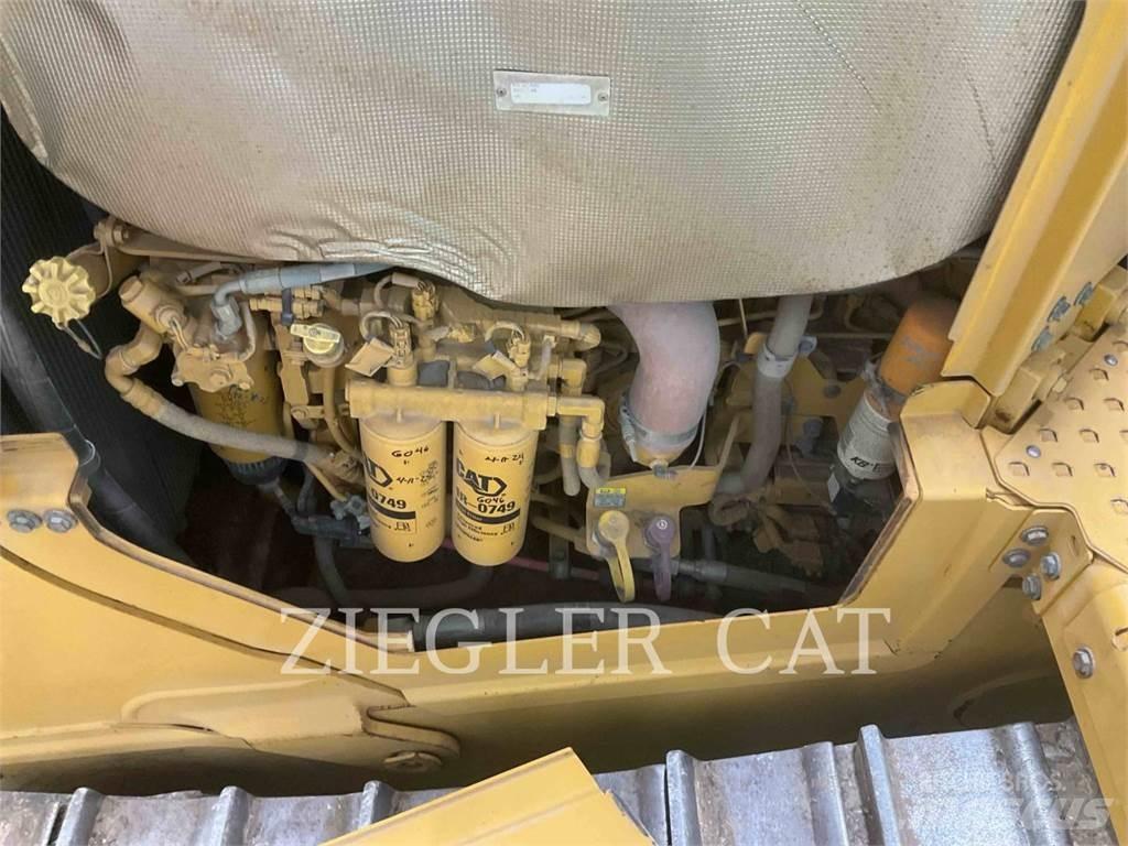 CAT D6XE Pásové dozery