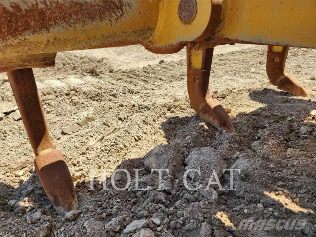 CAT D6XELGPVP3 Pásové dozery