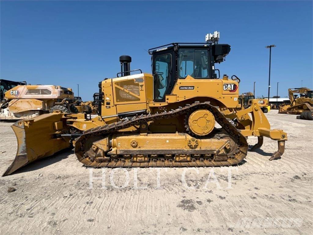 CAT D6XELGPVP3 Smykem řízené nakladače