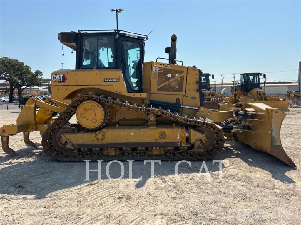 CAT D6XELGPVP3 Smykem řízené nakladače